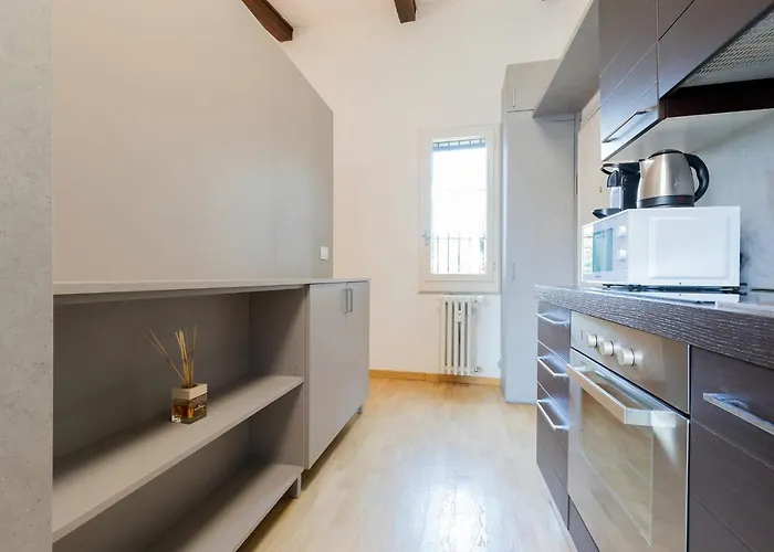 Retreats Porta Romana Apartment *