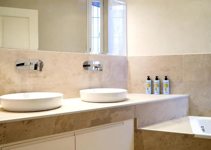 Retreats Porta Romana Apartment *
